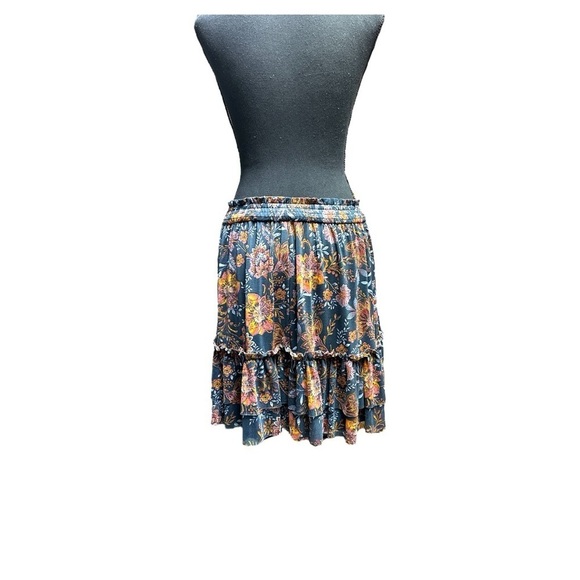 Evereve Tinslee Flora Mesh Mini Skirt Size Medium - Picture 4 of 9